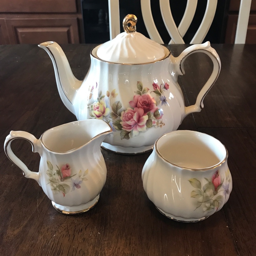 Sadler England Teapot Set Flowes With Gold Trim
